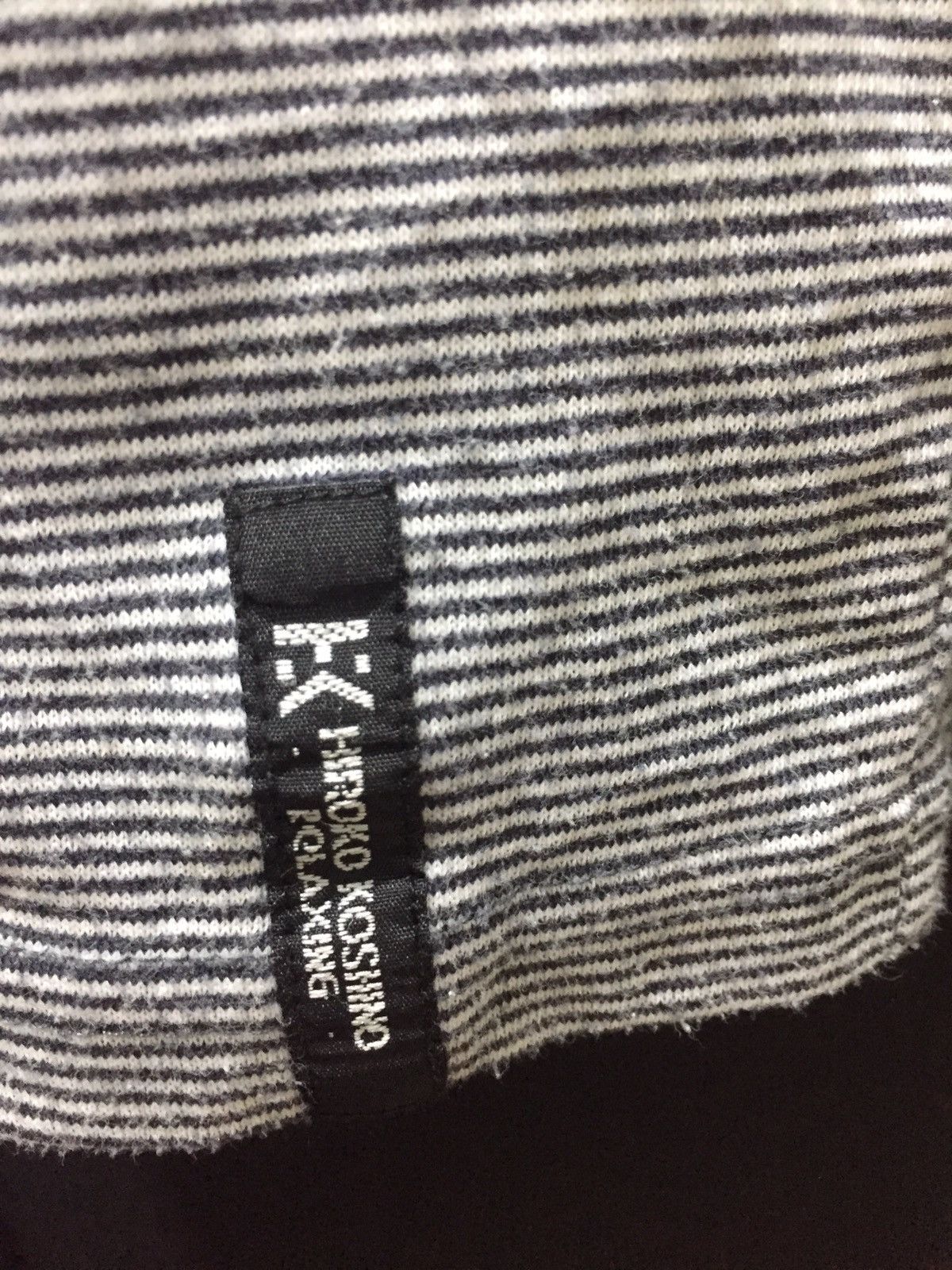 Hiroko Koshino Homme Hiroko Koshino V Neck Tee #T1-14 Size US M / EU 48-50 / 2 - 3 Thumbnail