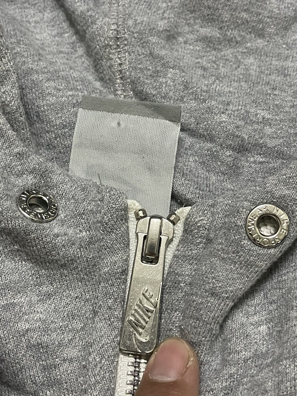 Nike Vintage Nike Swoosh Logo Zip Up Hoodie Size US M / EU 48-50 / 2 - 8 Thumbnail
