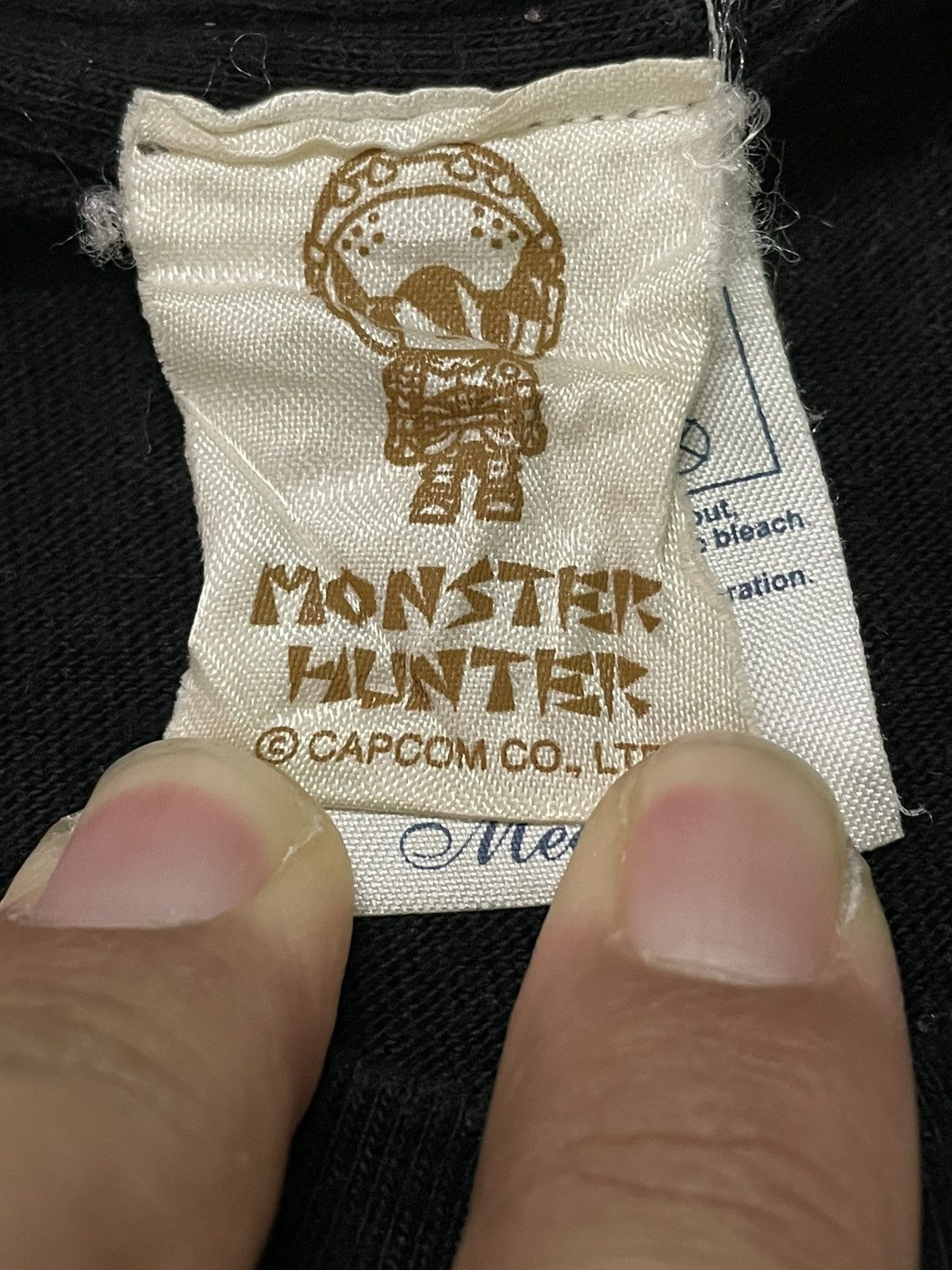 Other Vintage Monster Hunter Playstation Game Tshirt Size US M / EU 48-50 / 2 - 7 Thumbnail