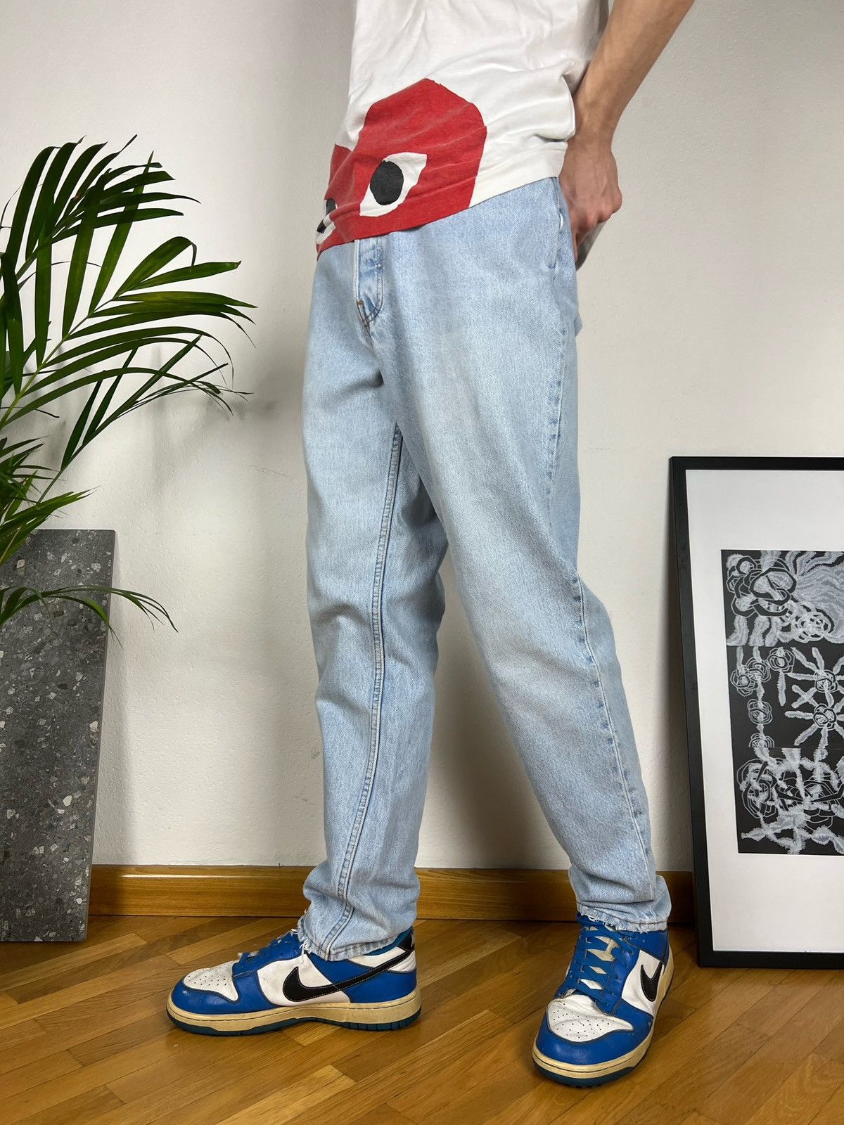 Levi's × Levi's Vintage Clothing Vintage Levis 501 90s baby blue jeans 32x32 straight Denim Size US 32 / EU 48 - 9 Thumbnail