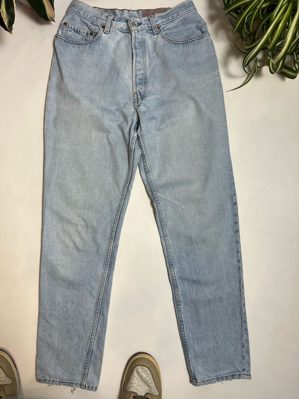 Levi's × Levi's Vintage Clothing Vintage Levis 501 90s baby blue jeans 32x32 straight Denim Size US 32 / EU 48 - 2 Thumbnail