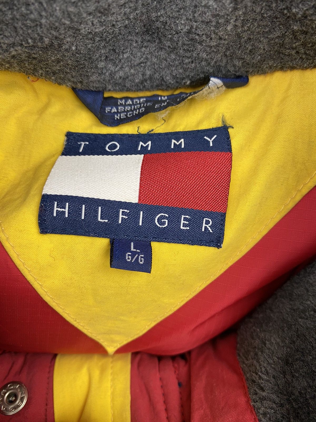 Tommy Hilfiger Vintage Tommy Hilfiger Puffer Jacket Size US L / EU 52-54 / 3 - 5 Thumbnail