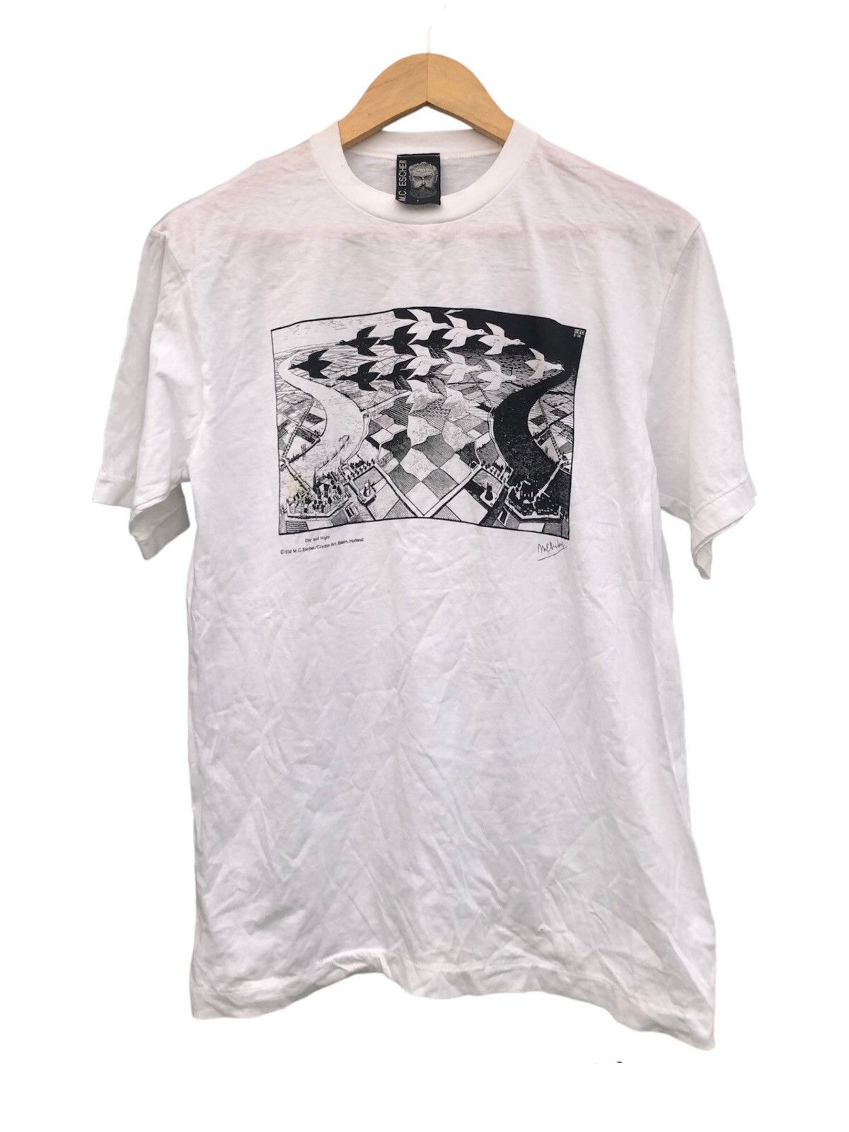 Vintage Vintage M.c Escher Art T-Shirts Size US M / EU 48-50 / 2 - 1 Thumbnail