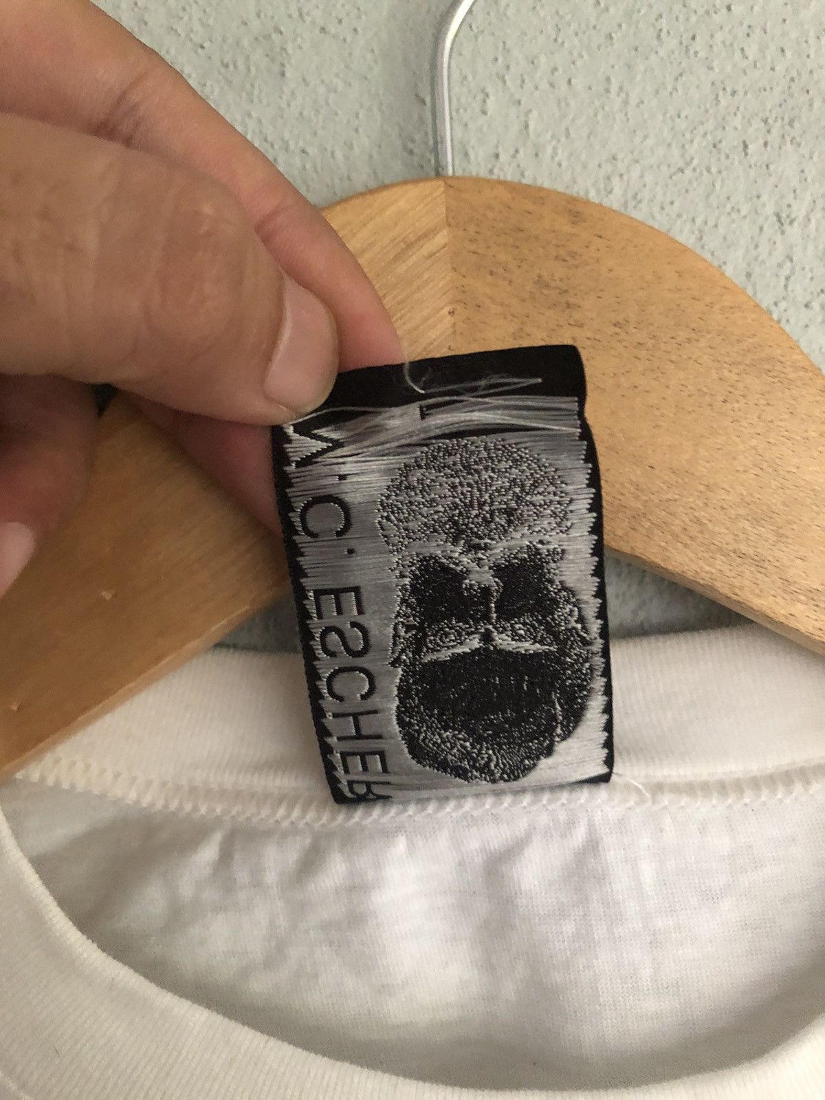 Vintage Vintage M.c Escher Art T-Shirts Size US M / EU 48-50 / 2 - 11 Thumbnail