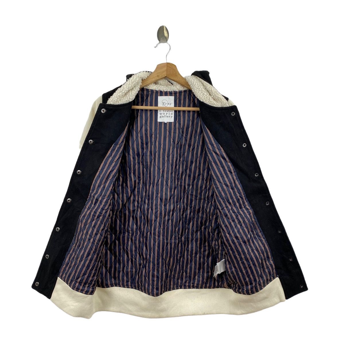 Vintage Vintage E HYPHENWORLD GALLERY Snap Button Varsity Hoodie Size US S / EU 44-46 / 1 - 3 Thumbnail