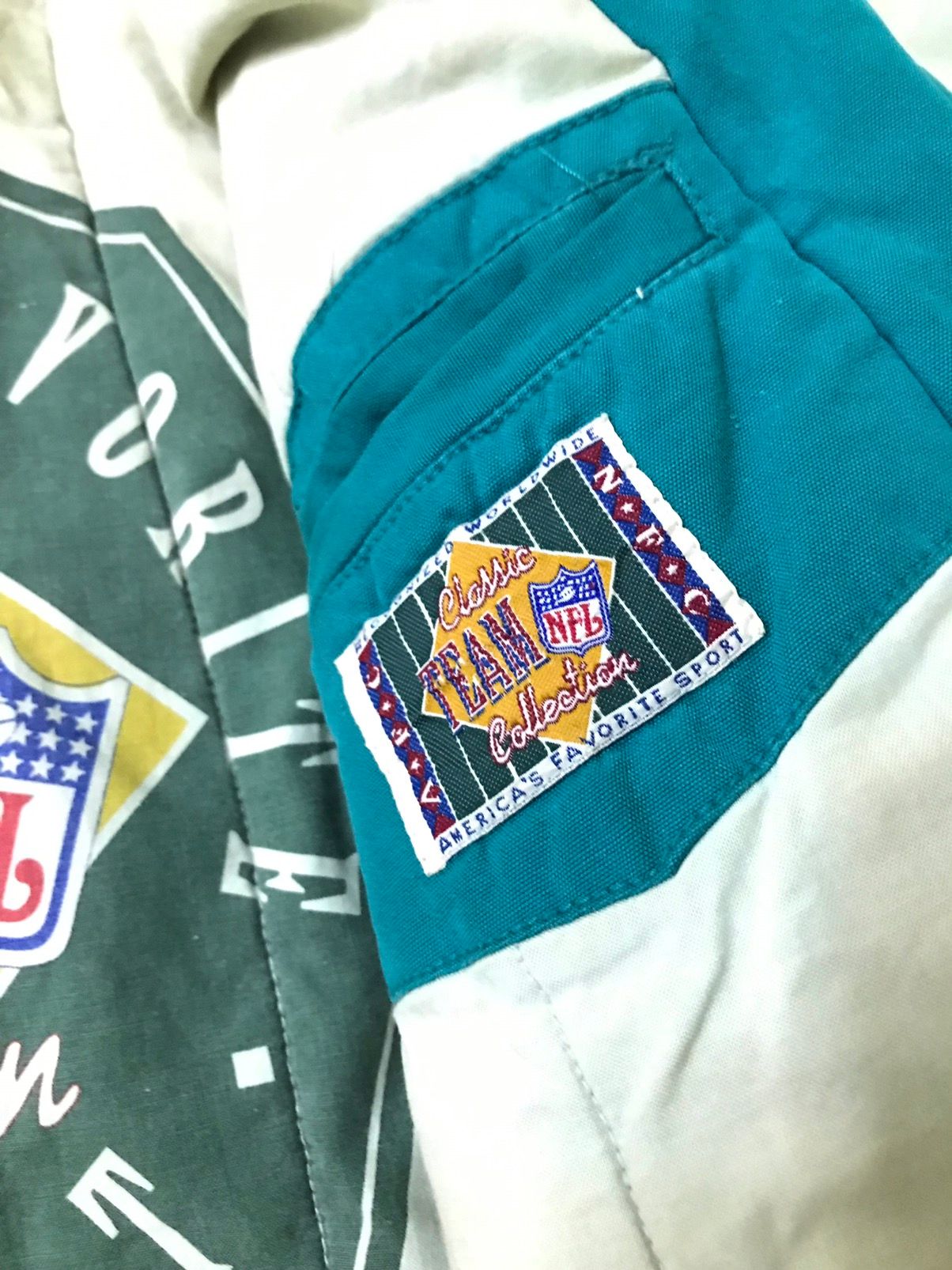 Vintage 90s MIAMI DOLPHIN NFL Team Jacket Size US M / EU 48-50 / 2 - 6 Thumbnail