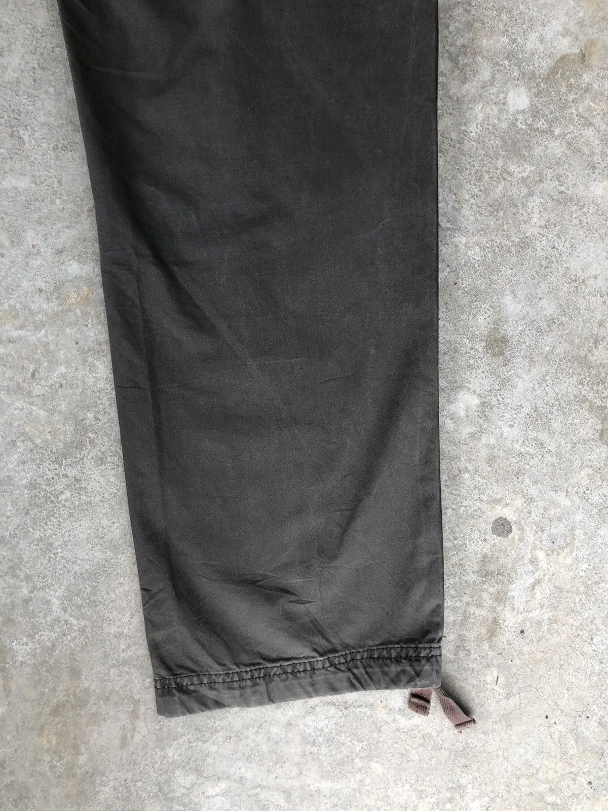 Japanese Brand Uniqlo Cargo Pants Tactical Bondage Size US 32 / EU 48 - 9 Thumbnail