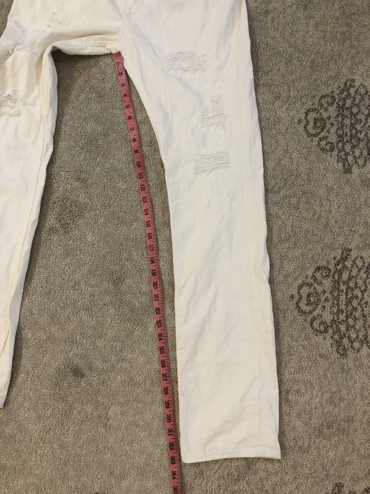 Guess Guess Distressed Denim jeans Size US 33 - 16 Thumbnail