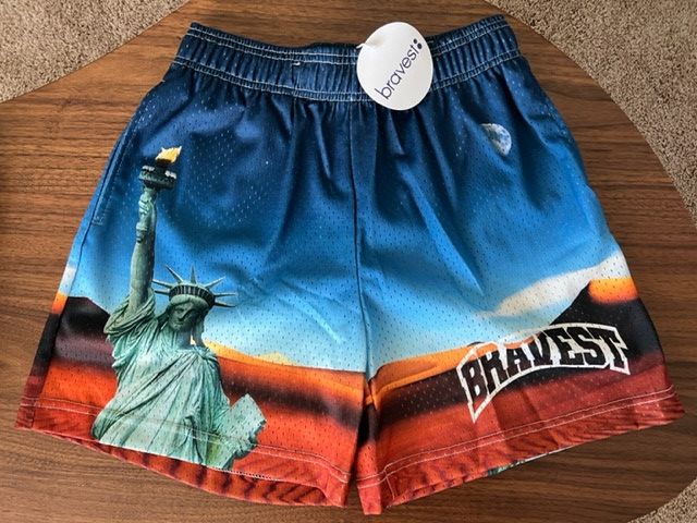 Bravest Studios hotsell Statue of Liberty shorts