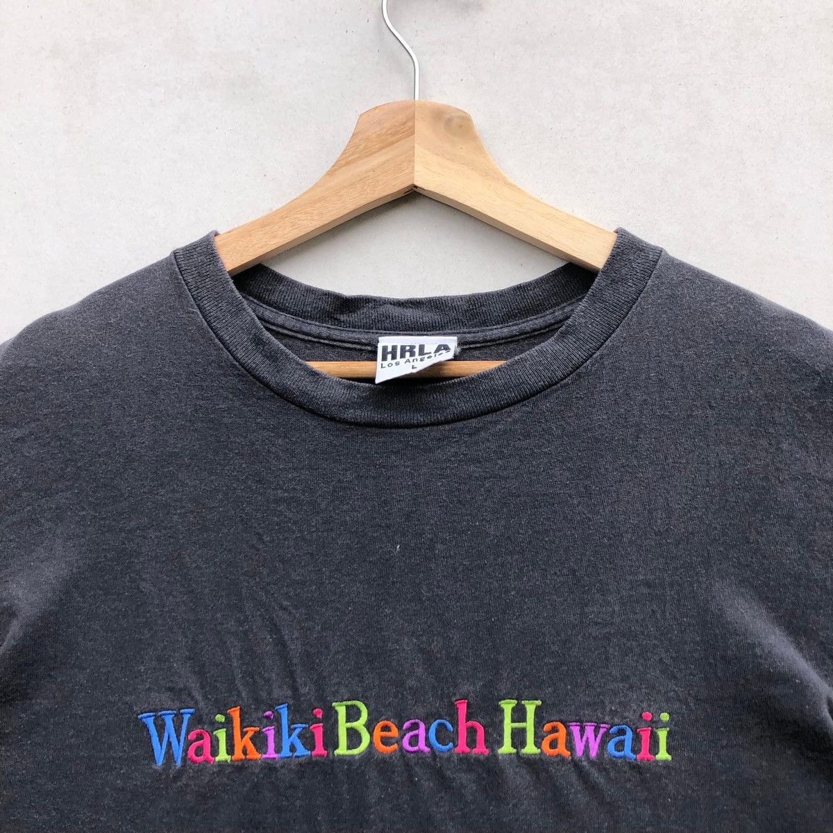 Vintage 🔥Accept Binding Offer🔥 Waikiki Beach Hawaii Multicolour Size US L / EU 52-54 / 3 - 2 Thumbnail