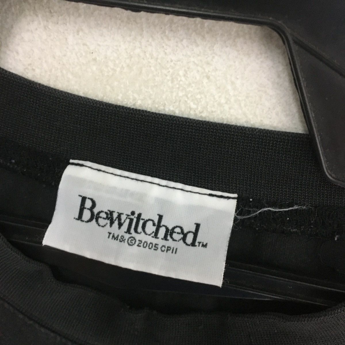 Vintage Vintage 2005 Bewitched Size US M / EU 48-50 / 2 - 5 Thumbnail