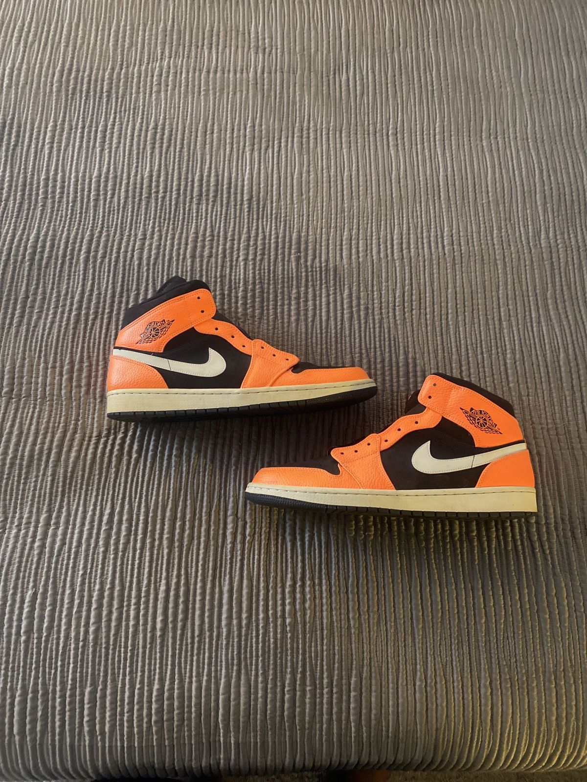 Jordan Brand Jordan 1 Mid Orange Size US 13 / EU 46 - 1 Thumbnail