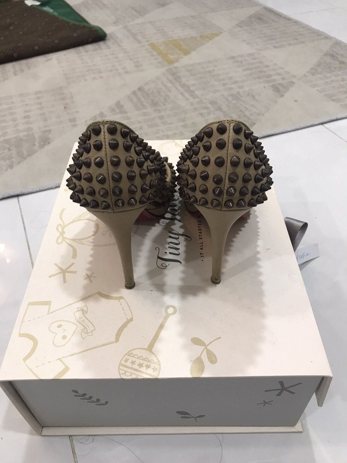 Christian Louboutin CHRISTIAN LOUBOUTIN SPIKE PUMP Size US 5.5 / IT 35.5 - 4 Thumbnail