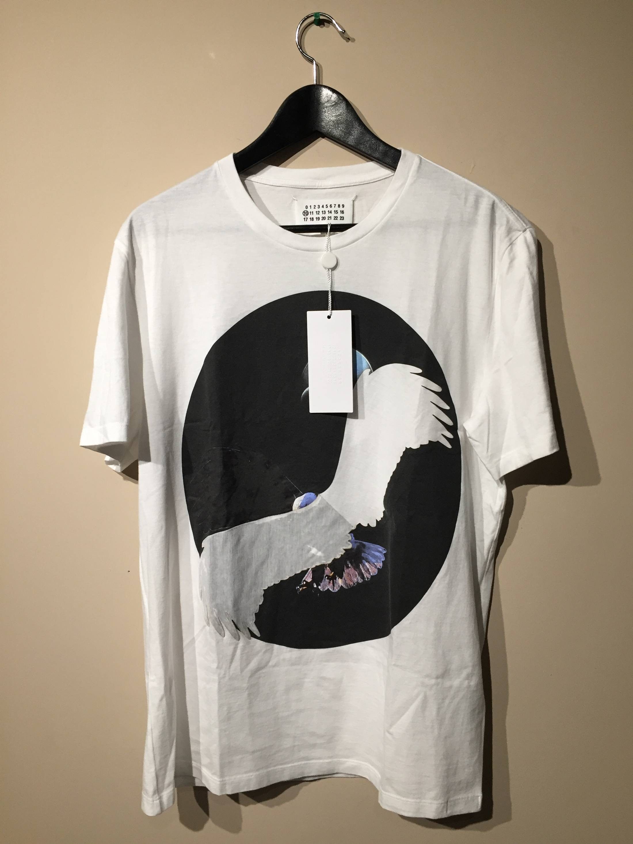 *FINAL PRICE* NWT - Abstract Eagle Print T-shirt