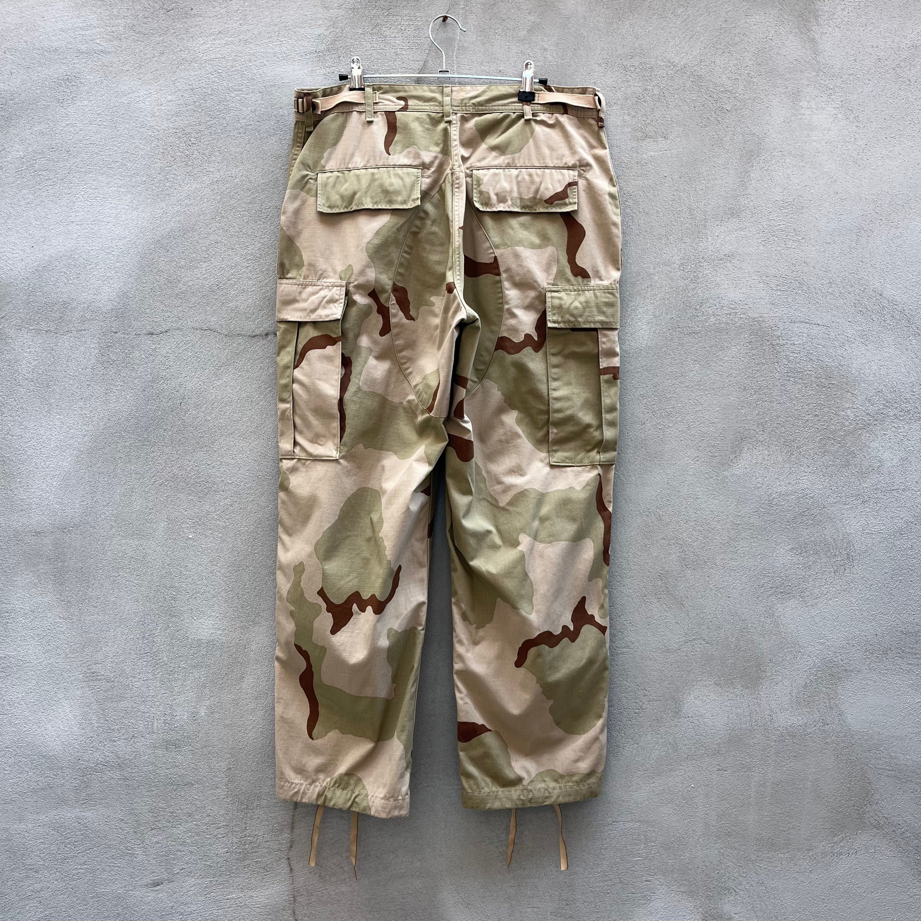 Vintage 97’ Military Desert Camo Cargo Pants Size US 34 / EU 50 - 2 Preview