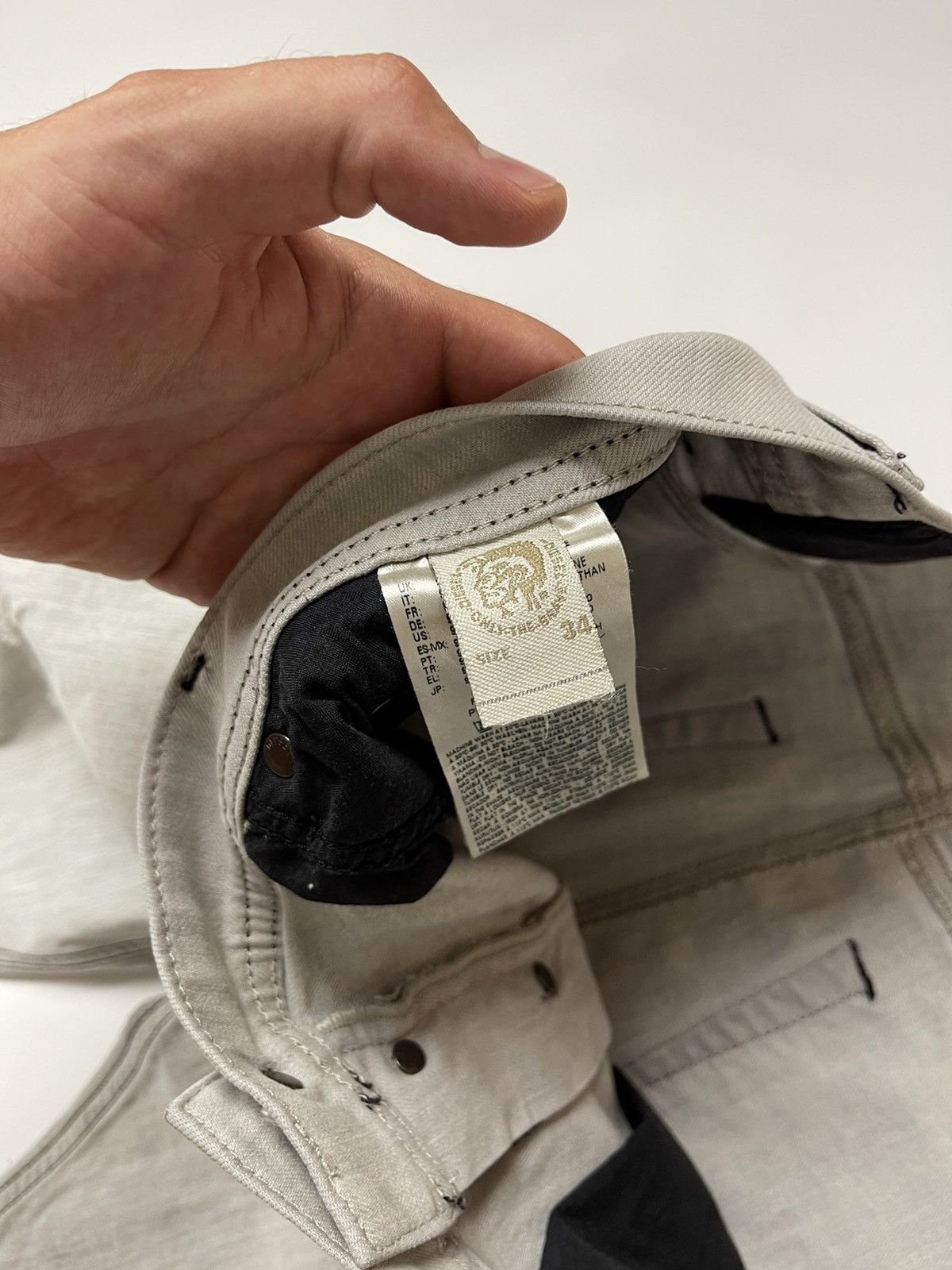 Diesel Diesel D.N.A FW16 Archival distressed tepphar slim carrot Size US 36 / EU 52 - 12 Thumbnail