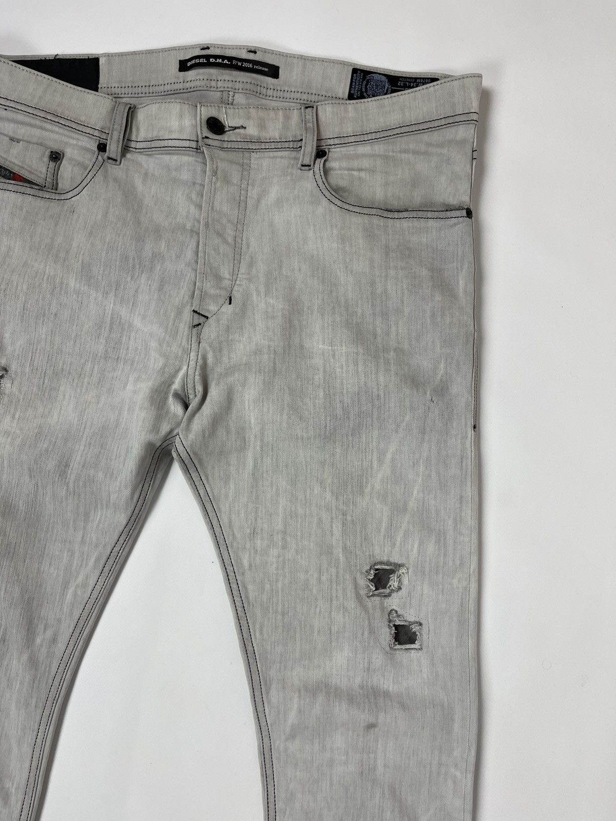 Diesel Diesel D.N.A FW16 Archival distressed tepphar slim carrot Size US 36 / EU 52 - 6 Thumbnail