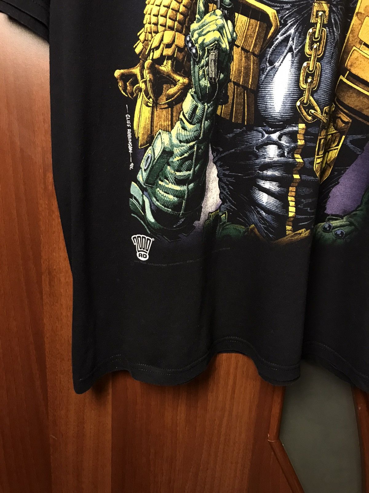 Vintage Vintage 2000s Judge Dredd I am the Law tee Size US XL / EU 56 / 4 - 3 Thumbnail