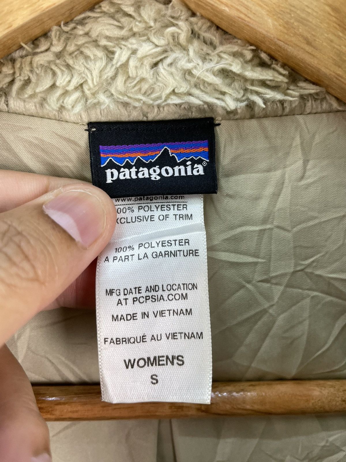Patagonia × Vintage Vintage Patagonia Deep Pile Fleece Retro Sherpa Vest Jacket Size S / US 4 / IT 40 - 3 Thumbnail