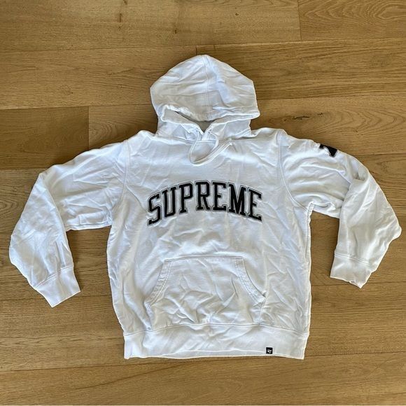 最安 Supreme NFL Raiders Hooded Sweatshirt | luascans.com