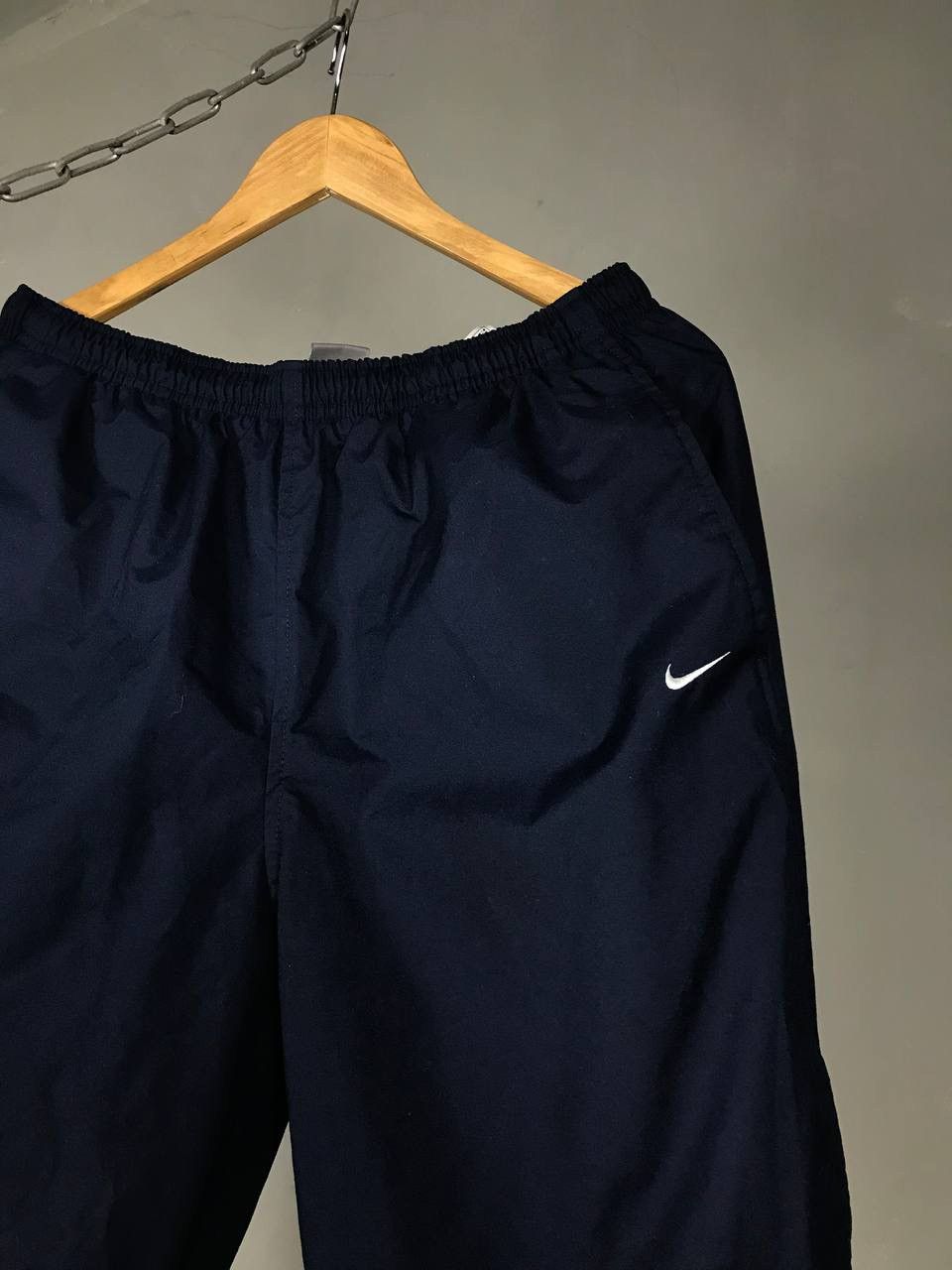 Vintage Nike swoosh streetwear vintage navy blue sweatpants Size US 36 / EU 52 - 2 Thumbnail