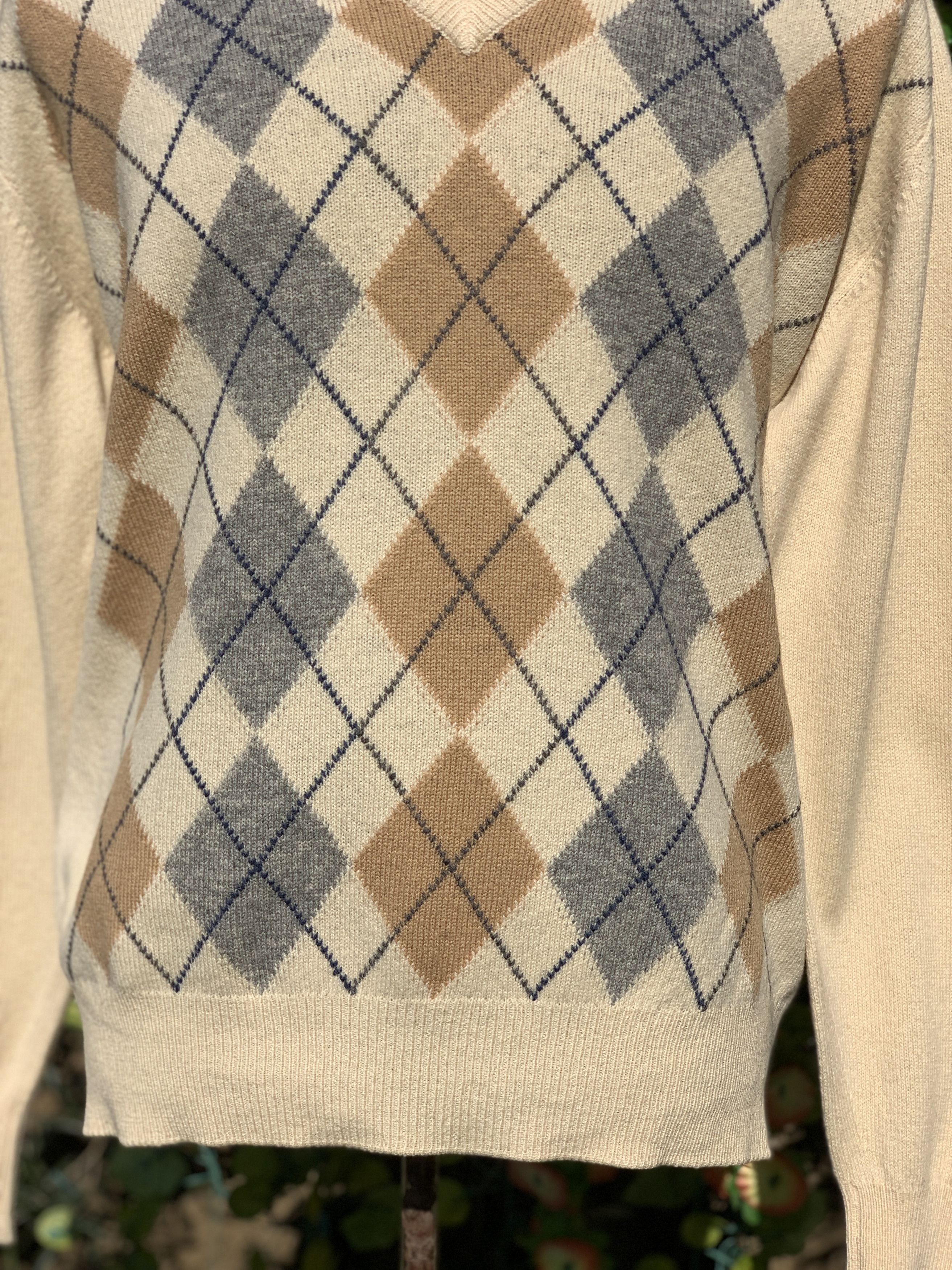 Johnstons Of Elgin Johnstons Of Elgin Sweater Geometrical Pull Size 44 M L 112 Size US M / EU 48-50 / 2 - 17 Thumbnail