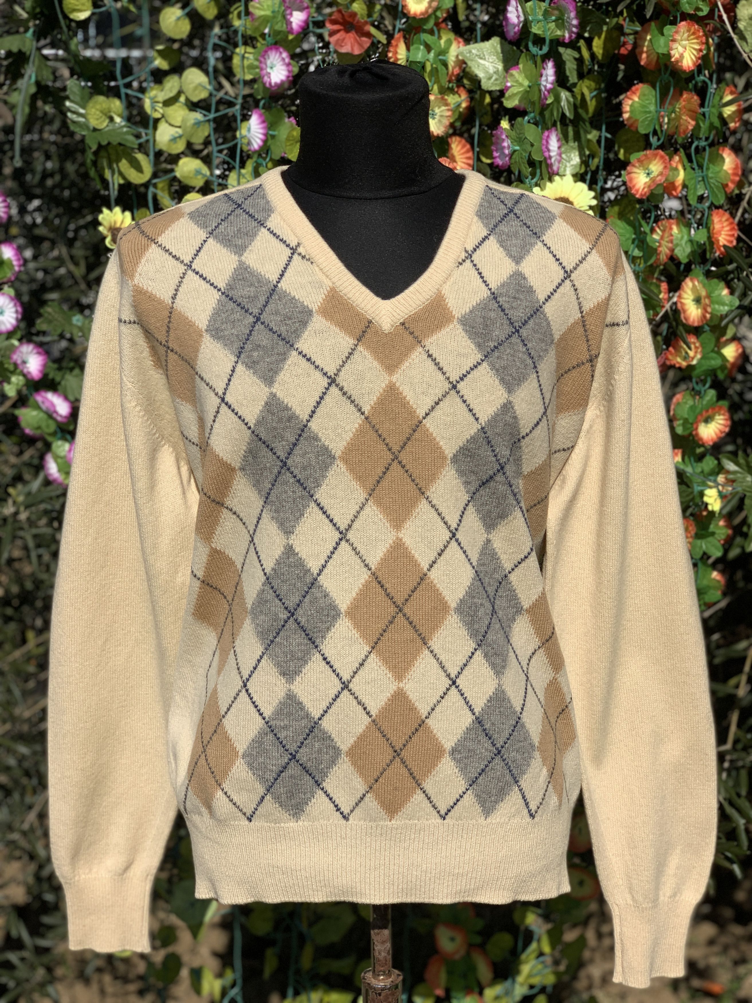 Johnstons Of Elgin Johnstons Of Elgin Sweater Geometrical Pull Size 44 M L 112 Size US M / EU 48-50 / 2 - 2 Thumbnail