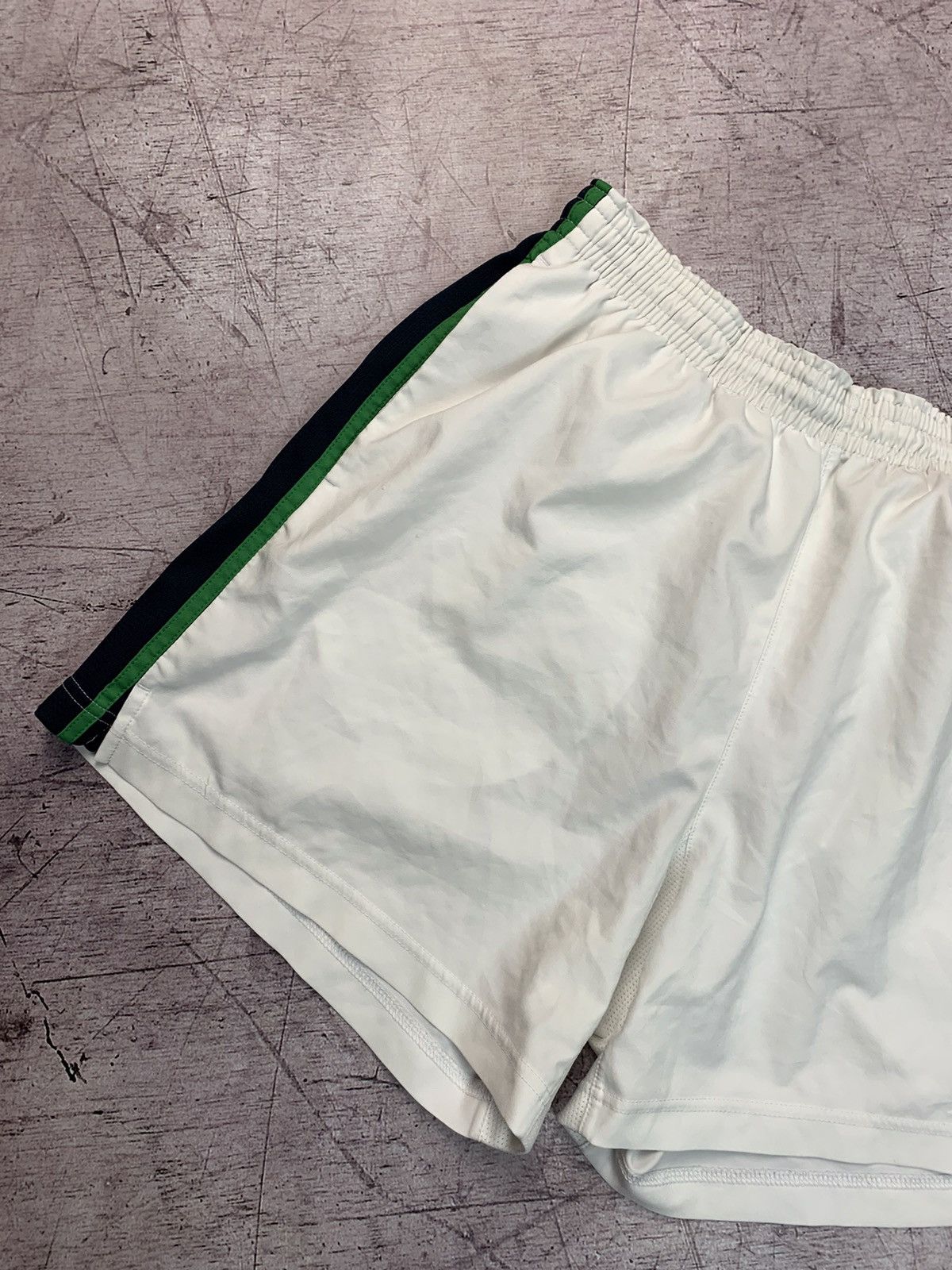 Nike Nike Vintage Y2K Shorts Size US 34 / EU 50 - 2 Thumbnail