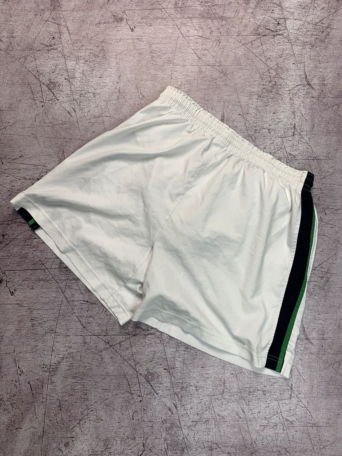 Nike Nike Vintage Y2K Shorts Size US 34 / EU 50 - 5 Thumbnail