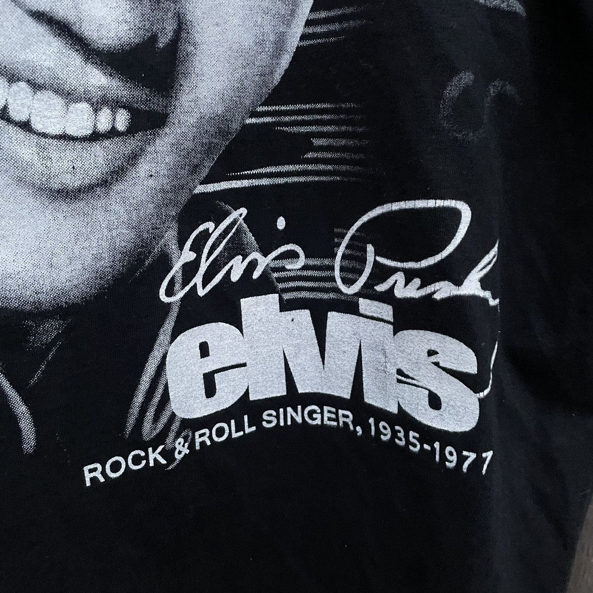 Vintage Vintage Elvis Presley Big Logo Rock Band Tee 90s Streetwear Size US L / EU 52-54 / 3 - 12 Thumbnail