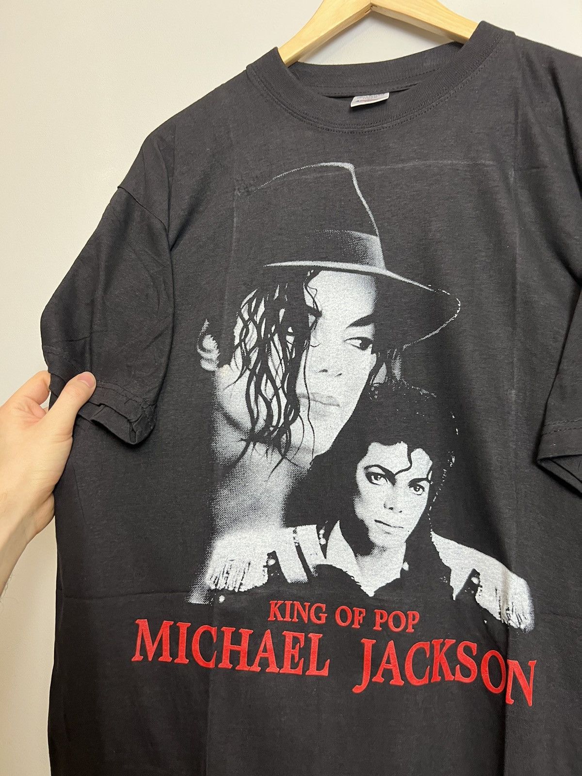 Band Tees Rare Vintage 90s Michael Jackson King Of Pop Music Band Tee Size US L / EU 52-54 / 3 - 2 Thumbnail