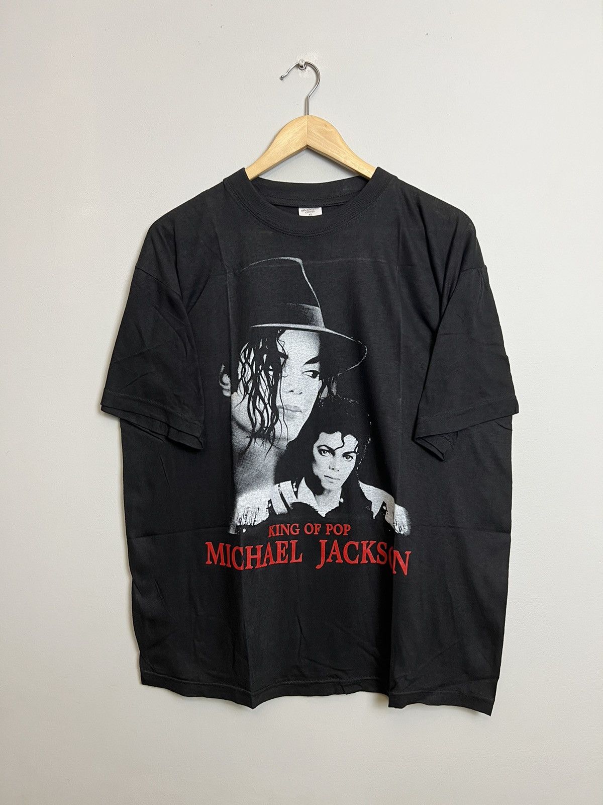 Band Tees Rare Vintage 90s Michael Jackson King Of Pop Music Band Tee Size US L / EU 52-54 / 3 - 1 Thumbnail