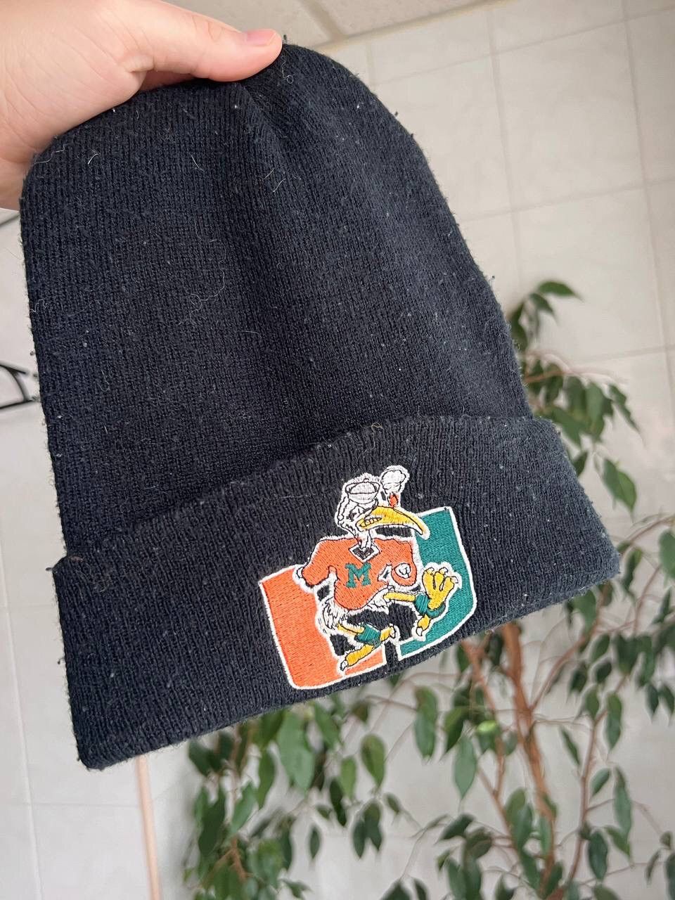 Starter Made In Korea Vintage ‘98 Miami Hurricanes Beanie Hat Size ONE SIZE - 3 Thumbnail