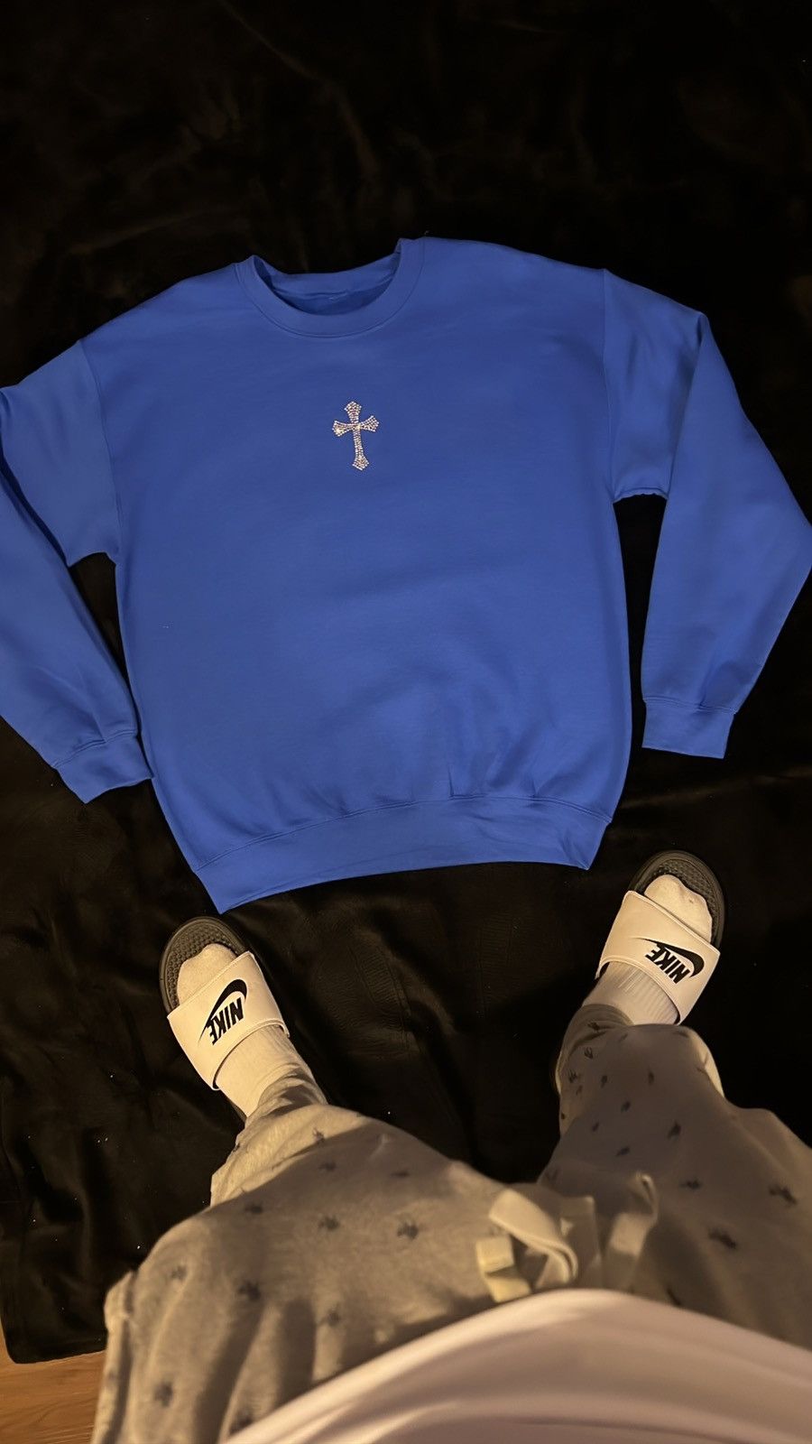 Rhinestones Cross Vintage Sweatshirt Crewneck