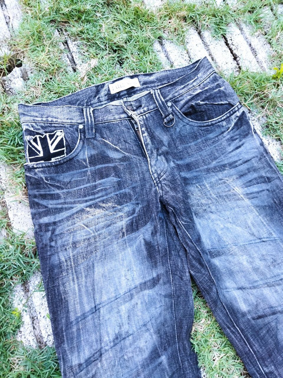 Japanese Brand Japanese Daily News Distressed Look Jeans - Size 30 Size US 30 / EU 46 - 4 Thumbnail