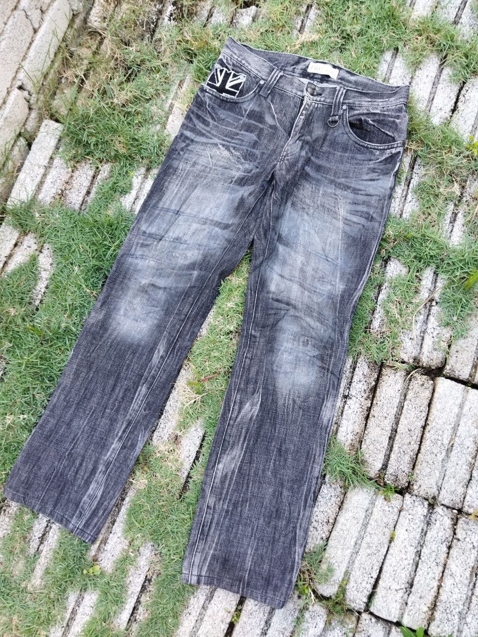 Japanese Brand Japanese Daily News Distressed Look Jeans - Size 30 Size US 30 / EU 46 - 2 Thumbnail