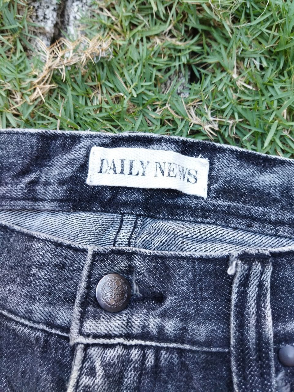 Japanese Brand Japanese Daily News Distressed Look Jeans - Size 30 Size US 30 / EU 46 - 5 Thumbnail