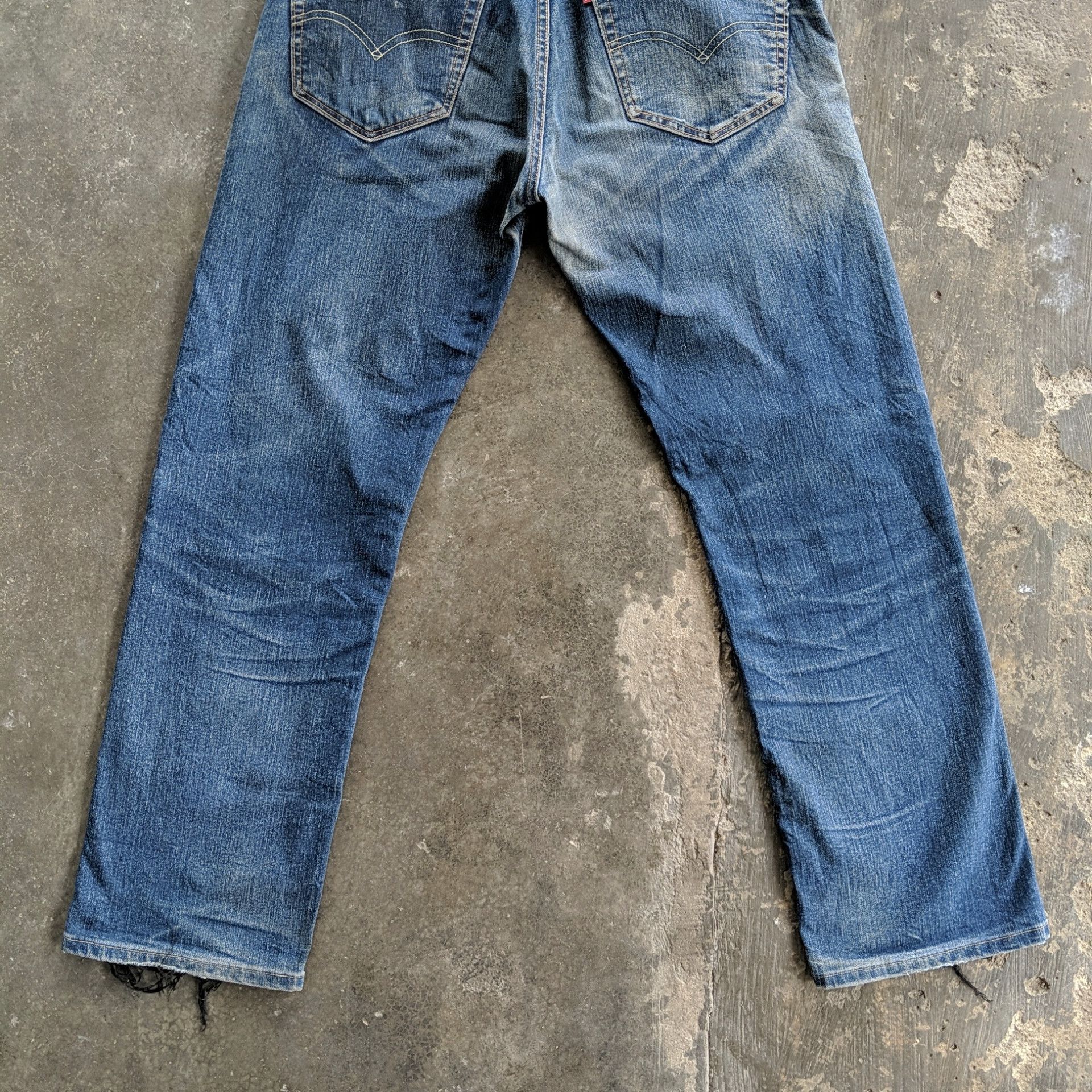 Levi's Vintage Levi's 505 Distressed Faded Denim Jeans Pants W31 Size US 31 - 13 Thumbnail