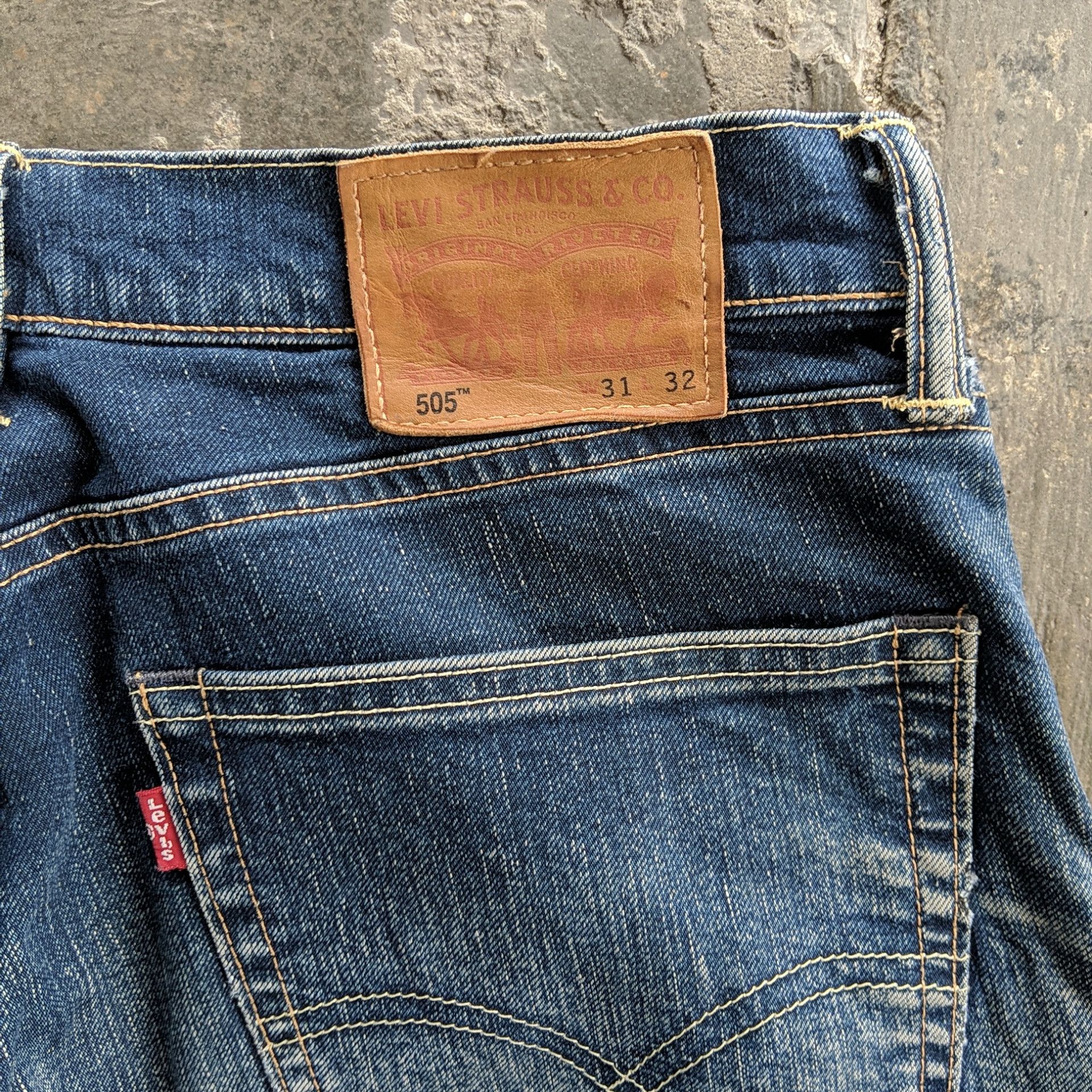 Levi's Vintage Levi's 505 Distressed Faded Denim Jeans Pants W31 Size US 31 - 12 Thumbnail