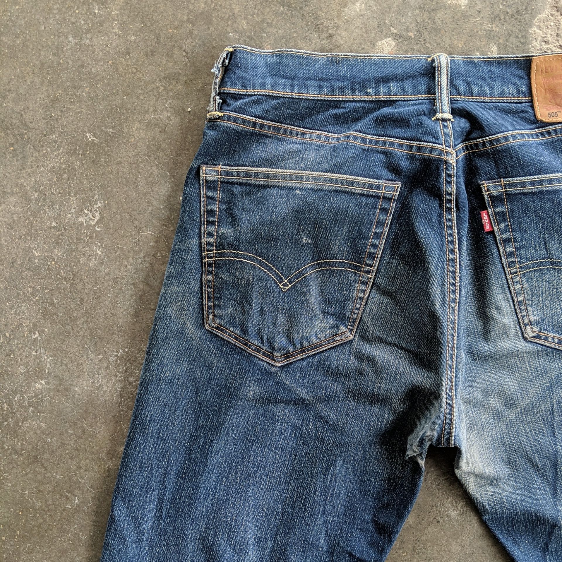 Levi's Vintage Levi's 505 Distressed Faded Denim Jeans Pants W31 Size US 31 - 10 Thumbnail