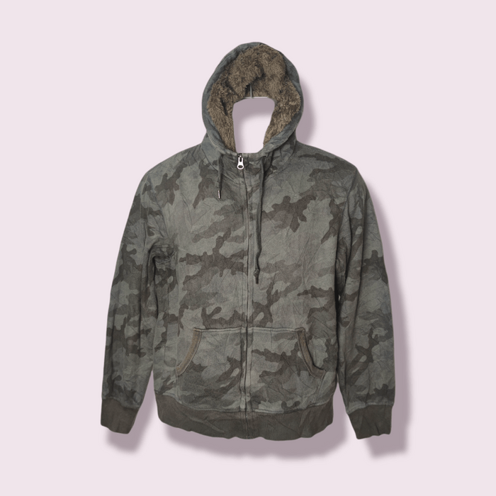 Uniqlo cheap camo hoodie