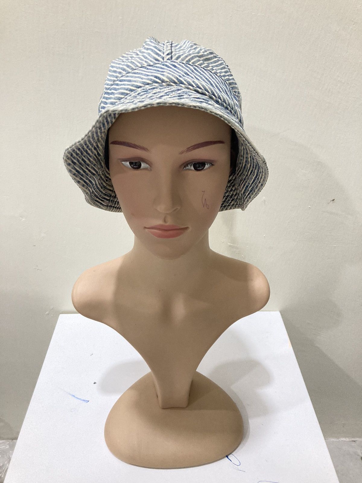 Armani Exchange Armani Exchange Bucket Hat Size ONE SIZE - 2 Thumbnail