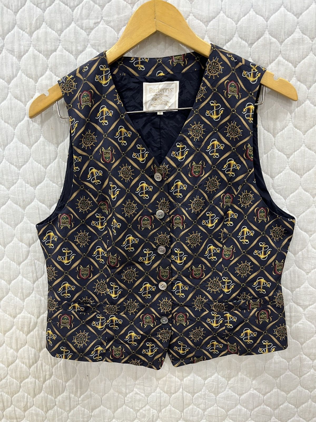 (Ttt). VINTAGE BURBERRYS VEST