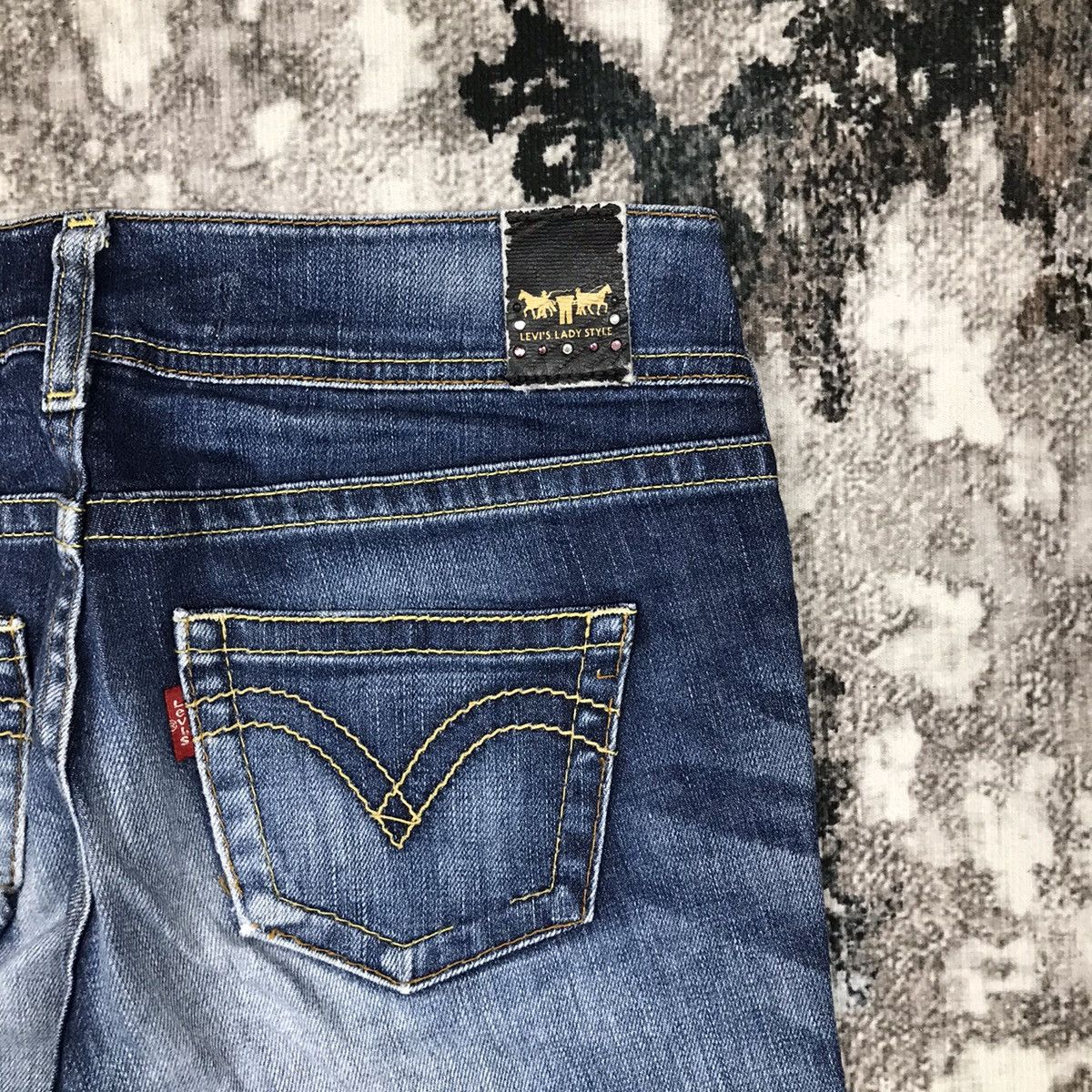 Levi's × Vintage Vintage Levis Lady Style Flare Light Wash Denim Jeans Size 28" / US 6 / IT 42 - 4 Thumbnail
