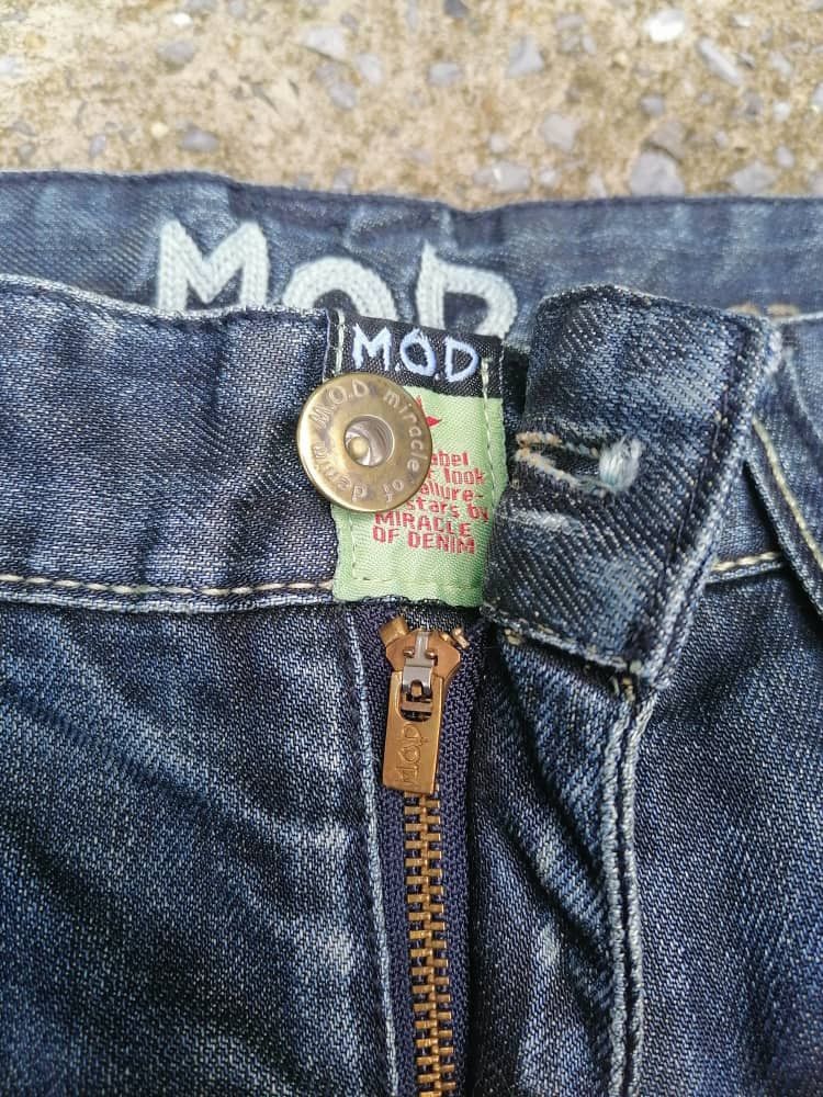Designer Miracle Of Denim Danny Nos Jeans Size US 35 - 2 Thumbnail