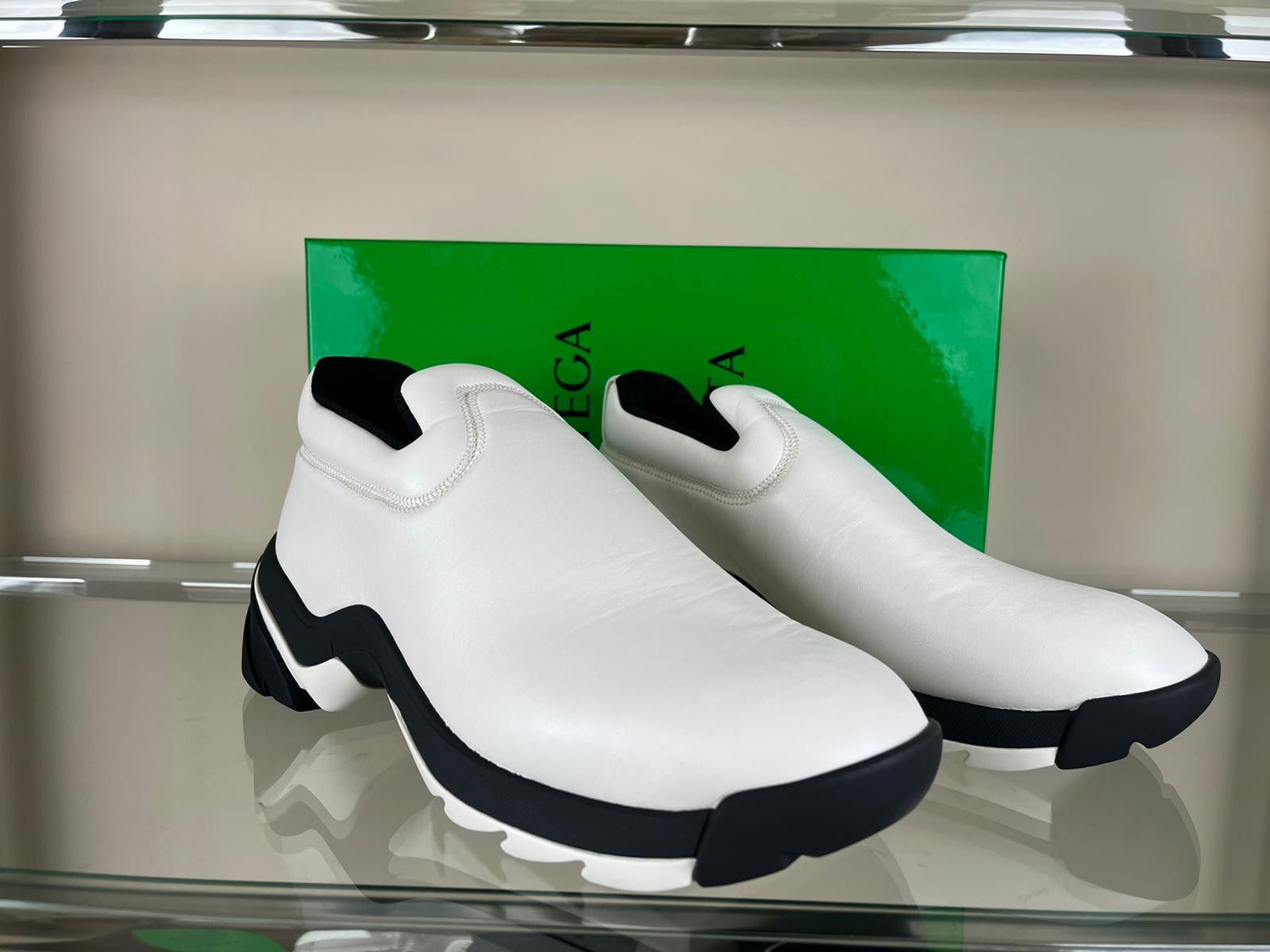 Bottega Veneta Low Top Flash Sneakers In String Lagoon Nappa in String Size US 10 / EU 43 - 6 Thumbnail