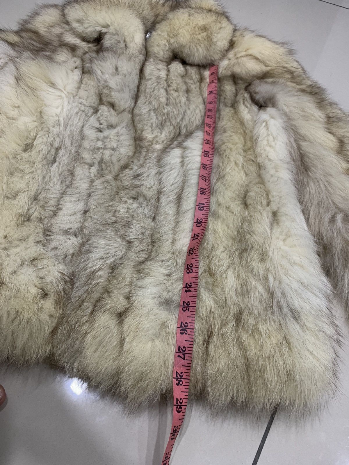 Sagafurs VINTAGE SAGA FOX WHITE & GREY TUFTED FOX FUR COAT Size US M / EU 48-50 / 2 - 3 Thumbnail