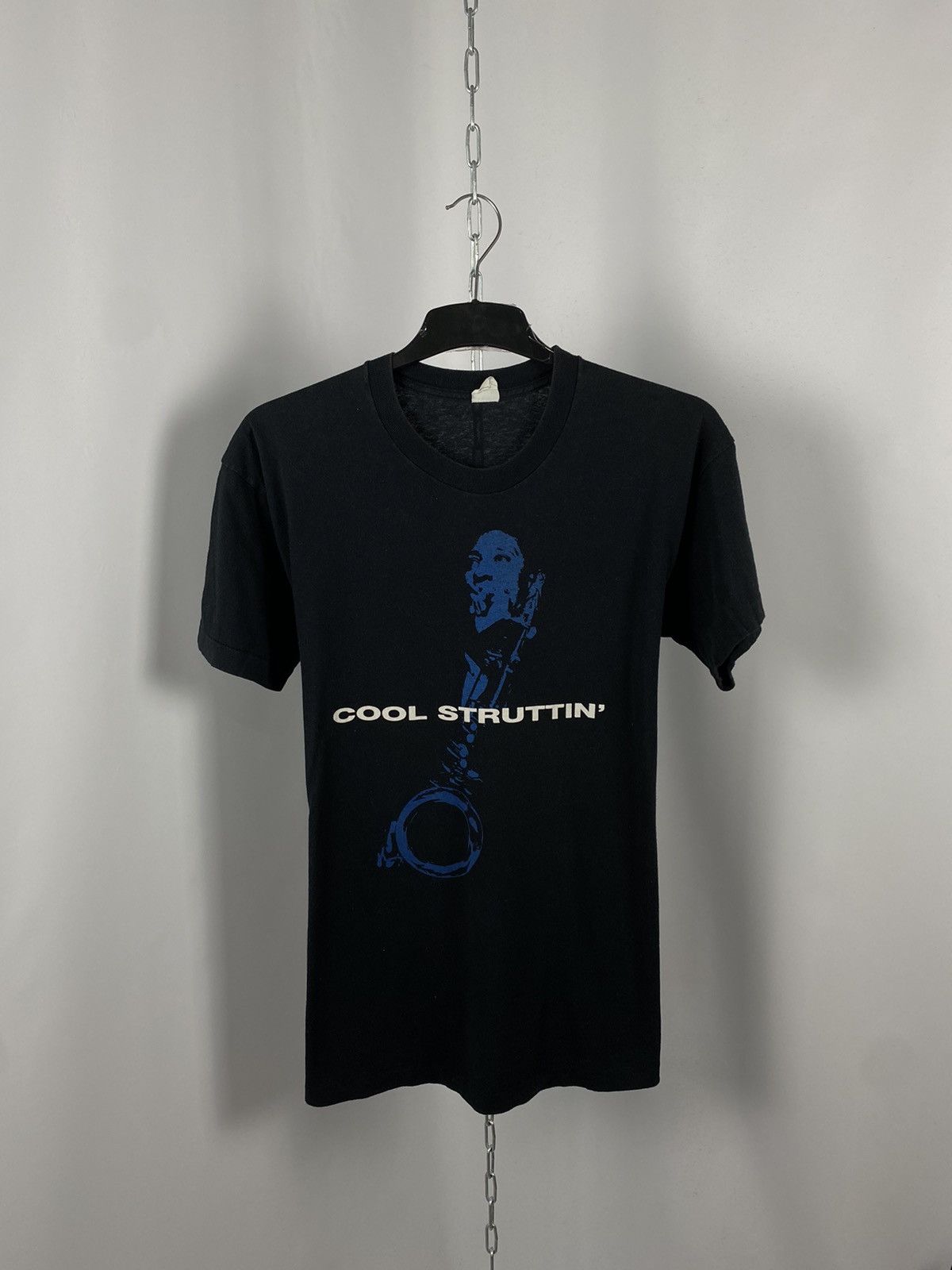Band Tees Cool struttin Vintage band tee big logo T-shirts size L Size US L / EU 52-54 / 3 - 1 Thumbnail