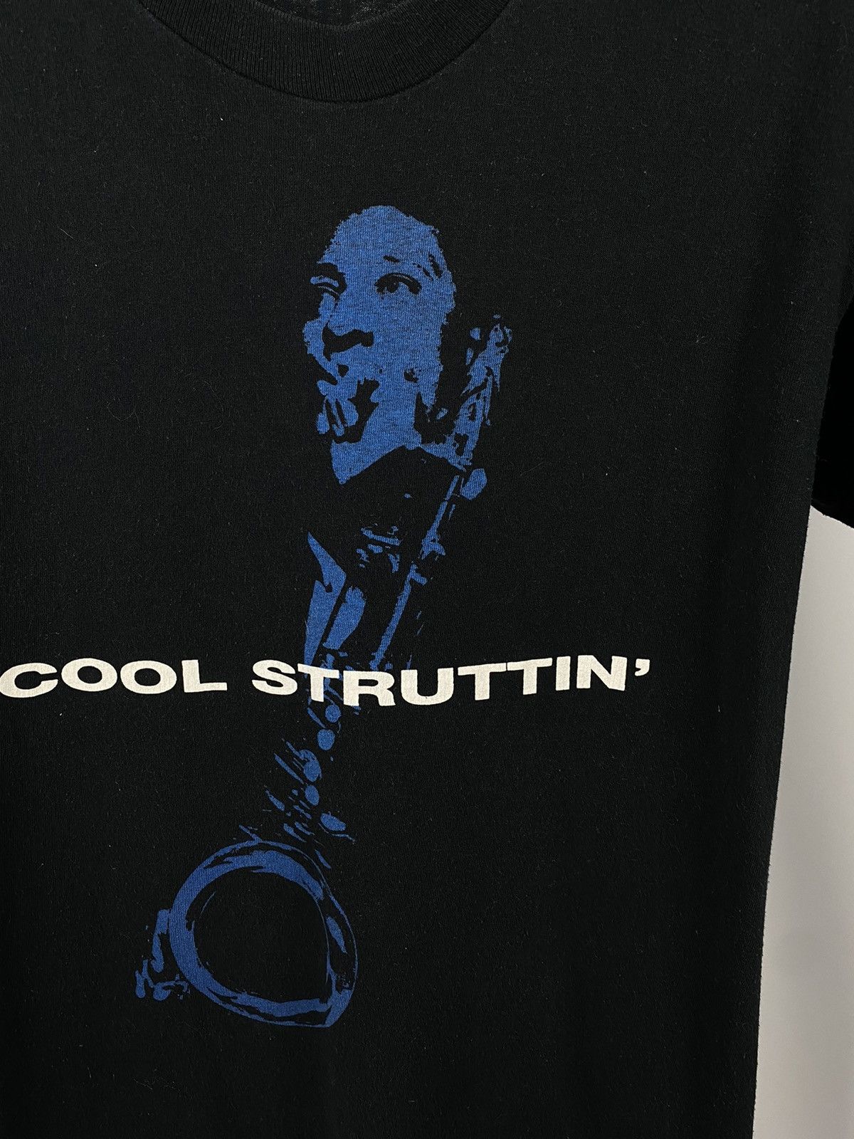 Band Tees Cool struttin Vintage band tee big logo T-shirts size L Size US L / EU 52-54 / 3 - 3 Thumbnail