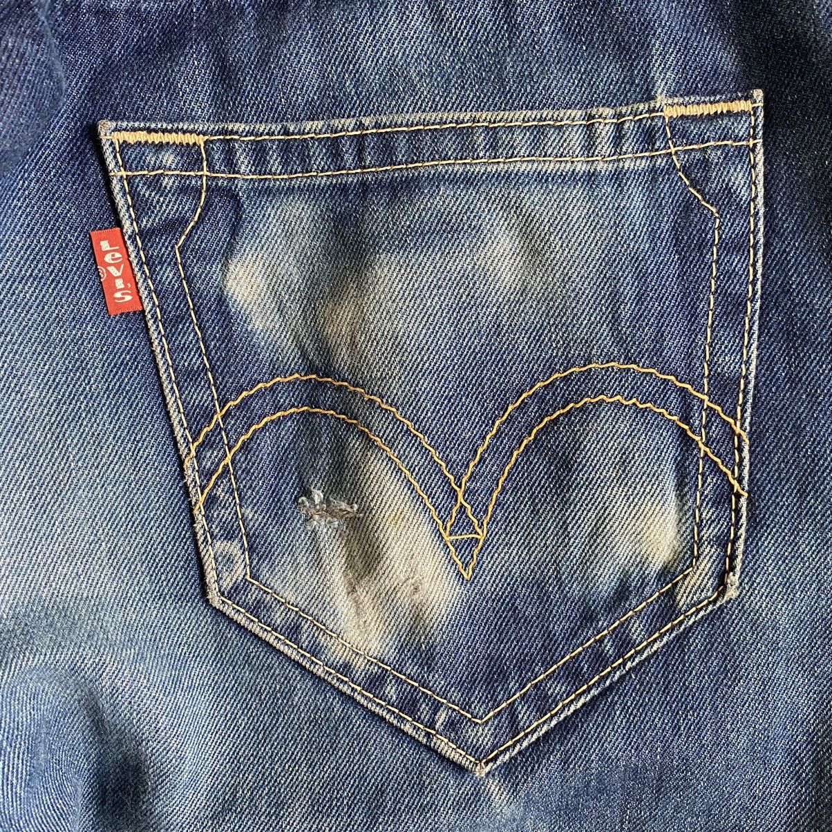 Levi's Vintage Levi's 902 Faded Blue Cinch Back Wide Leg Jeans Size US 30 / EU 46 - 21 Thumbnail